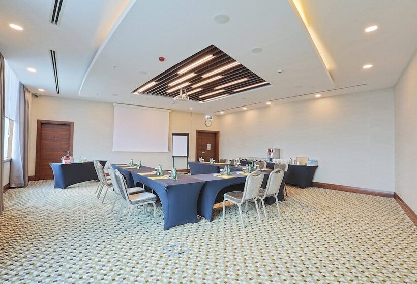 ホテル Crowne Plaza Istanbul Oryapark, An Ihg