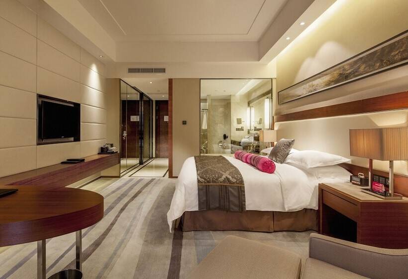 Отель Crowne Plaza Wuxi Taihu, An Ihg