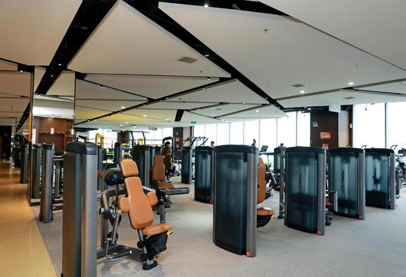 Отель Crowne Plaza Wuxi Taihu, An Ihg