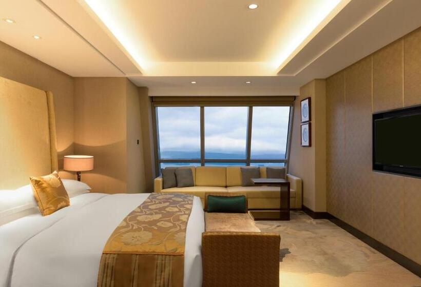 Отель Crowne Plaza Wuxi Taihu, An Ihg