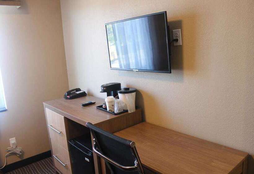 هتل Days Inn By Wyndham Brooklyn Borough Park