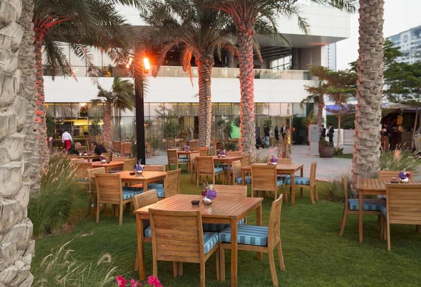 Отель Doubletree By Hilton  Dubai  Jumeirah Beach