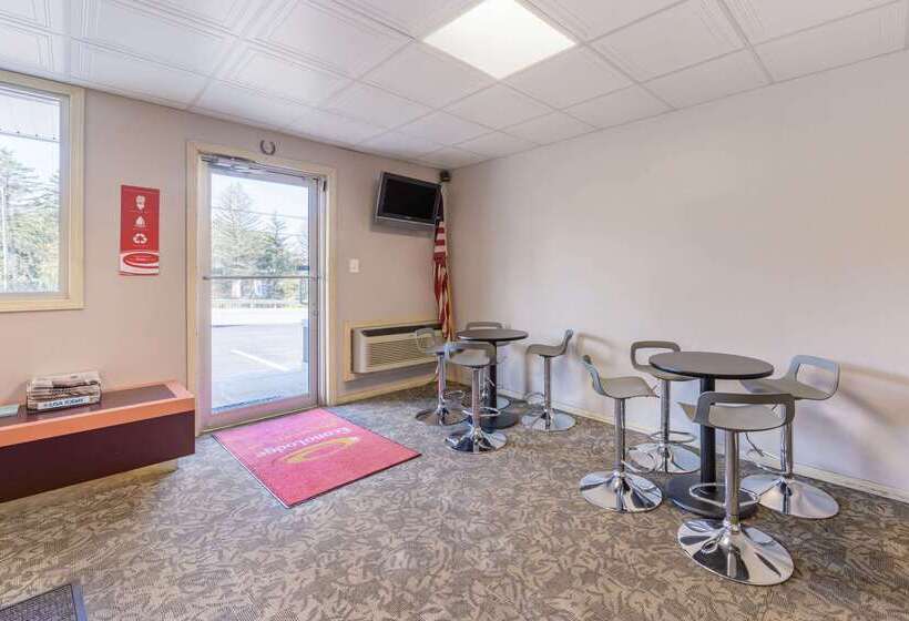 Отель Econo Lodge Bellefonte I99