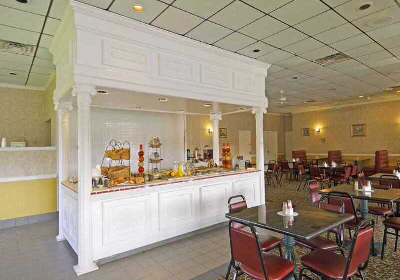 בית מלון כפרי Days Inn By Wyndham Hinesville Near Fort Stewart, Newly Renovated, Free Hot Breakfast, Restaurant An