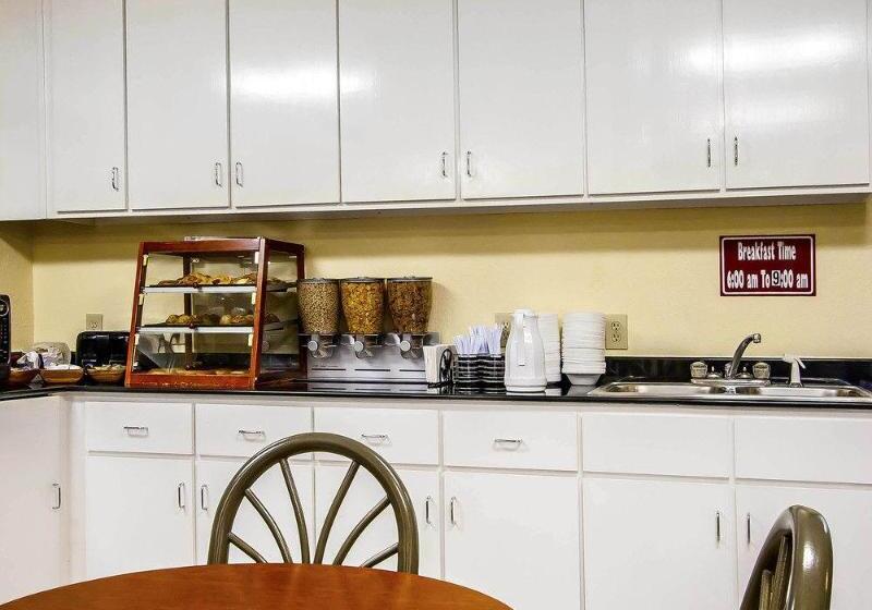 Motel 6 Prattville, Al