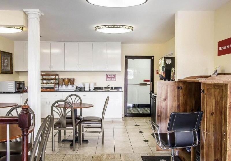 Motel 6 Prattville, Al