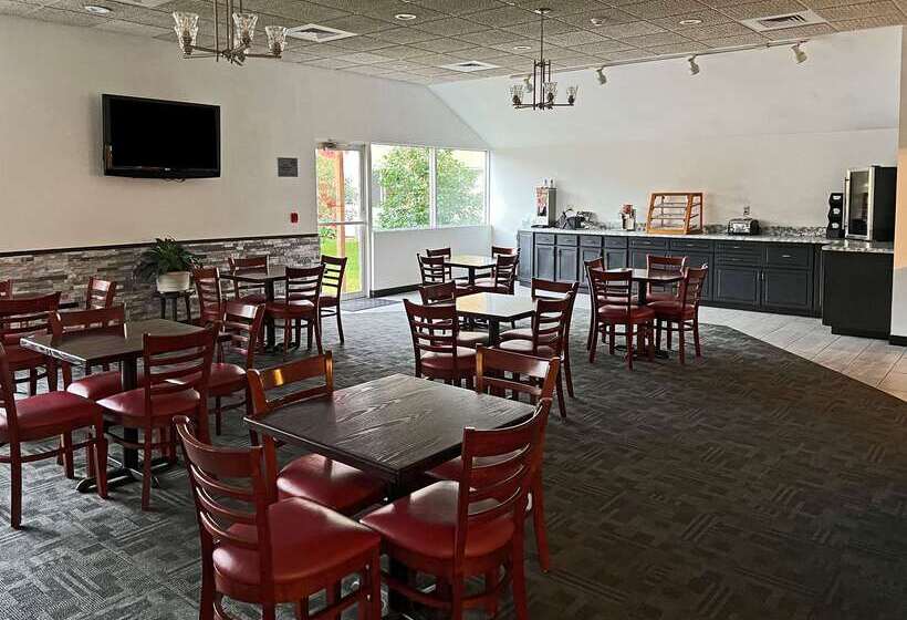 فندق Econo Lodge Wausau   Rothschild