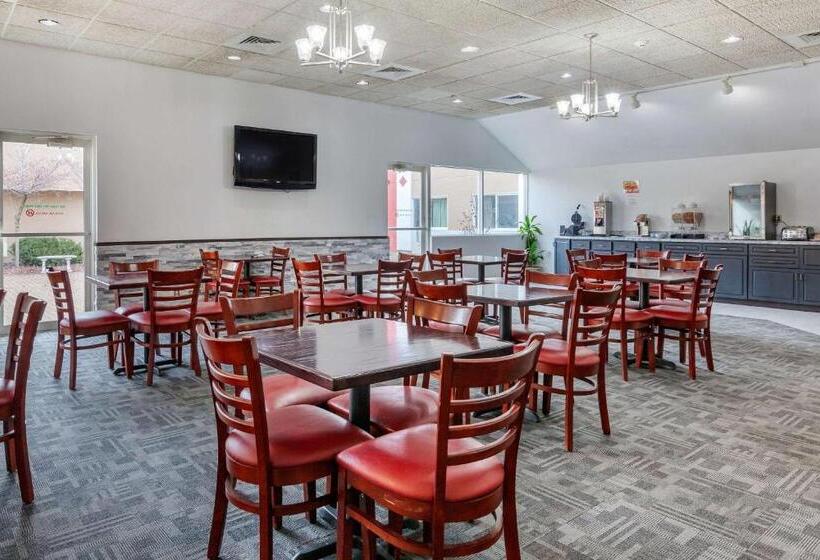 فندق Econo Lodge Wausau   Rothschild