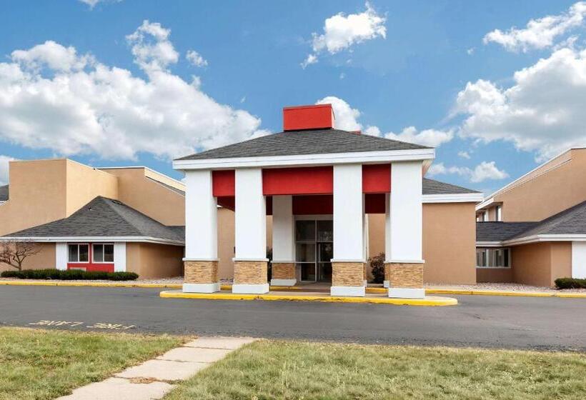 فندق Econo Lodge Wausau   Rothschild