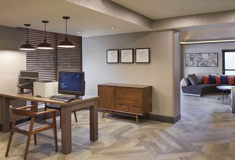 호텔 Four Points By Sheraton Hamilton Stoney Creek