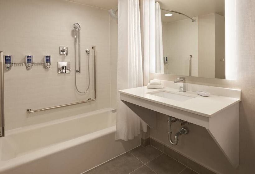 호텔 Four Points By Sheraton Hamilton Stoney Creek