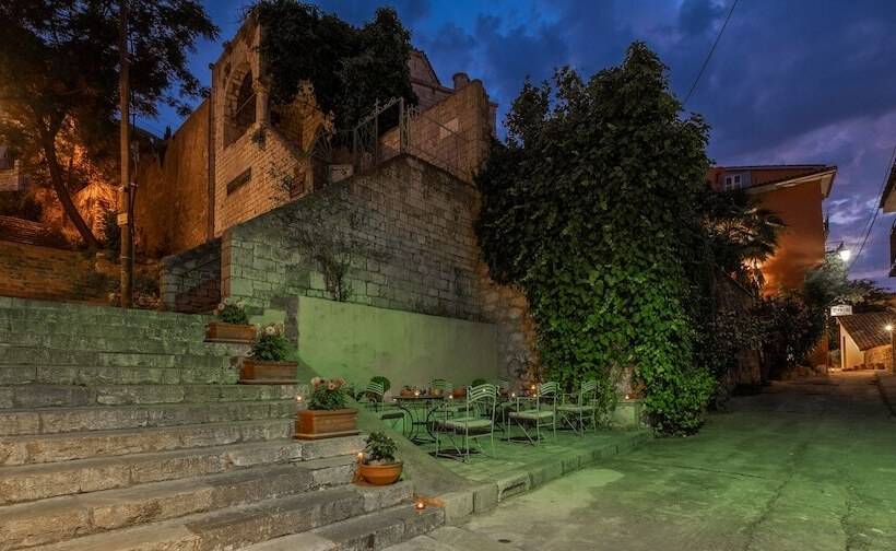هتل Grand Sarai Nafplio