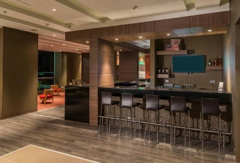فندق Hampton By Hilton Cali, Colombia