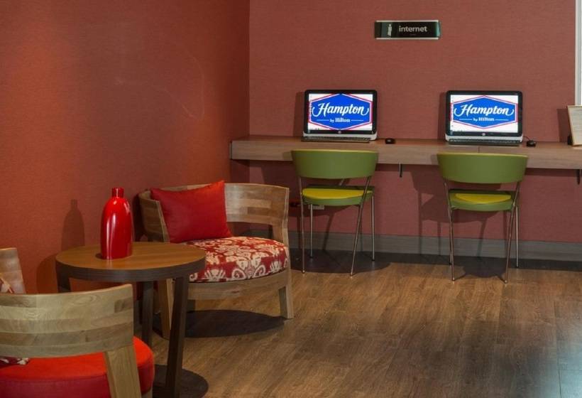 هتل Hampton By Hilton Cali, Colombia