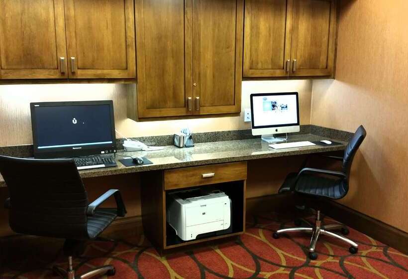 酒店 Hampton Inn & Suites Salinas
