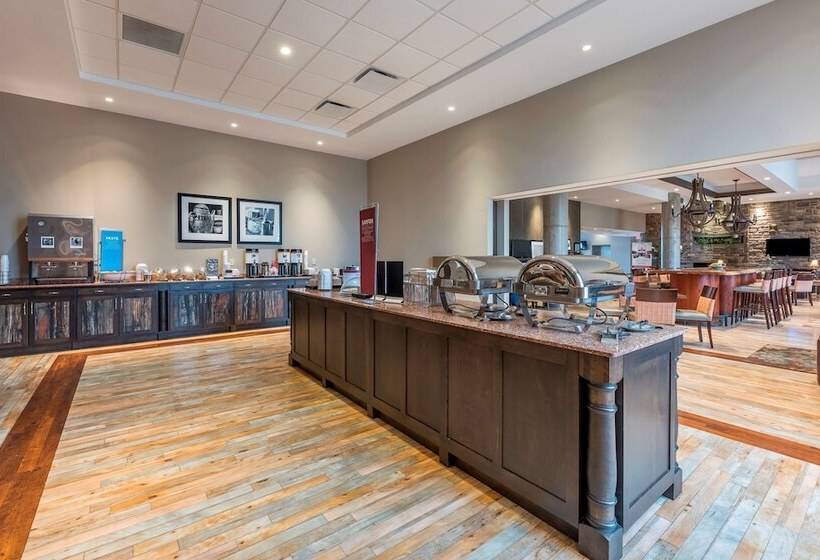 בית מלון כפרי Hampton Inn By Hilton Sydney