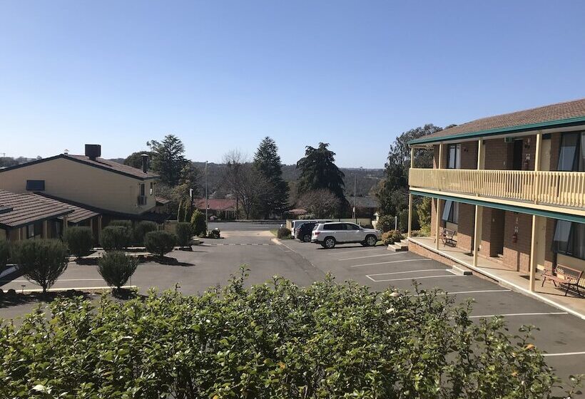 فندق Hideaway Motor Inn