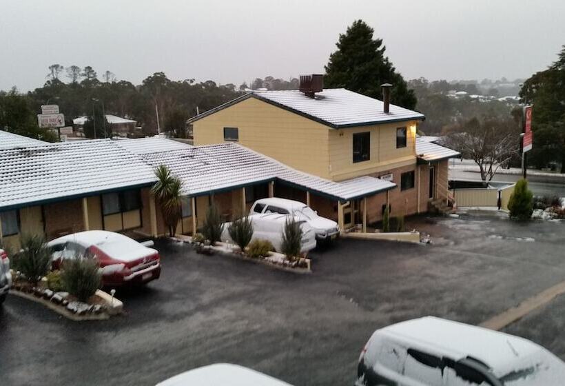 فندق Hideaway Motor Inn