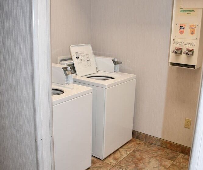 Holiday Inn Express Hotel & Suites Evanston, An Ihg