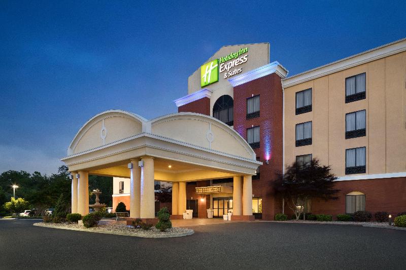 فندق Holiday Inn Express & Suites Knoxville Clinton, An Ihg