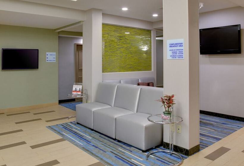 Holiday Inn Express Hotel & Suites Meadowlands Area, An Ihg