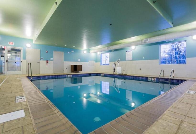 Holiday Inn Express Hotel & Suites Reading, An Ihg