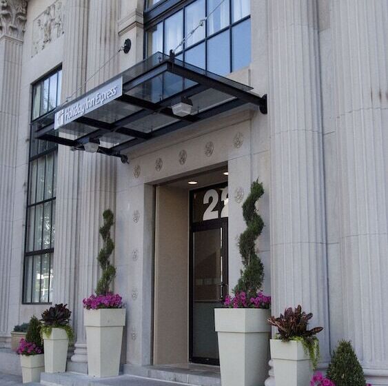 בית מלון כפרי Holiday Inn Express Baltimoredowntown