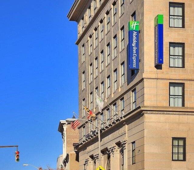 בית מלון כפרי Holiday Inn Express Baltimoredowntown