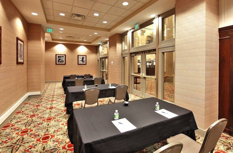 בית מלון כפרי Holiday Inn Express Baltimoredowntown