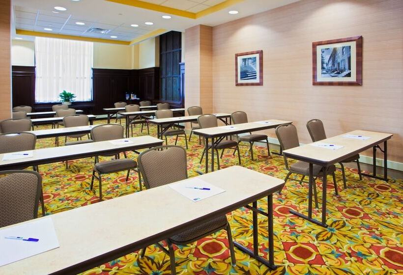 בית מלון כפרי Holiday Inn Express Baltimoredowntown
