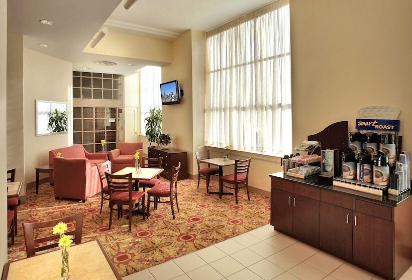בית מלון כפרי Holiday Inn Express Baltimoredowntown