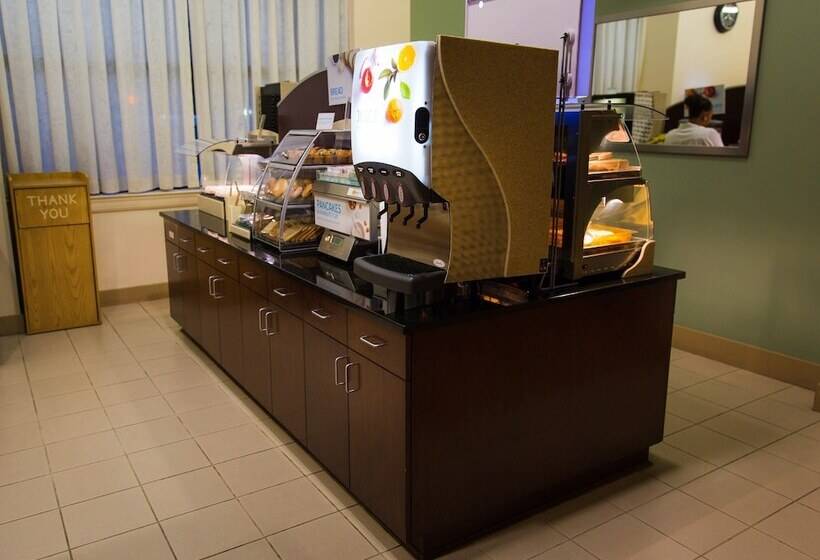 בית מלון כפרי Holiday Inn Express Baltimoredowntown