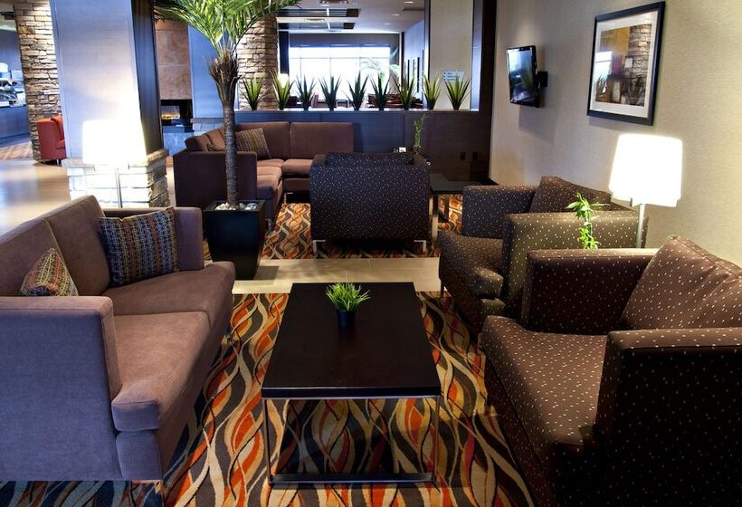 فندق Holiday Inn Express Pembroke, An Ihg