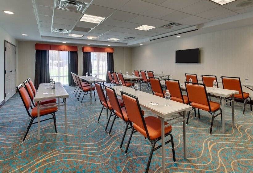 ホテル Holiday Inn Express & Suites Cheektowaga North East, An Ihg