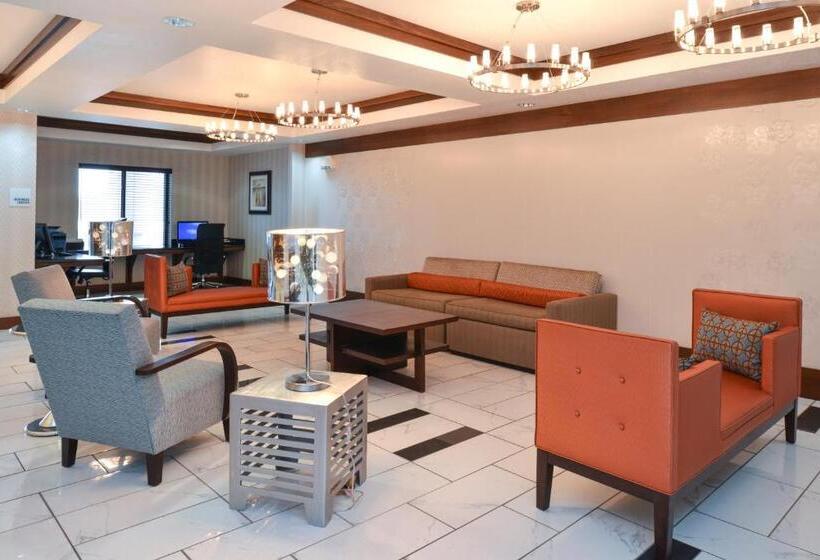 فندق Holiday Inn Express & Suites Greenfield, An Ihg