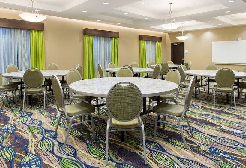 فندق Holiday Inn Express & Suites Midland South I 20, An Ihg
