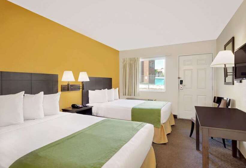 هتل Howard Johnson By Wyndham Las Vegas Near The Strip