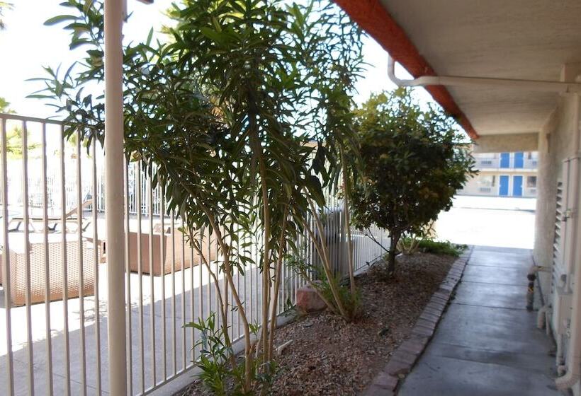 هتل Howard Johnson By Wyndham Las Vegas Near The Strip