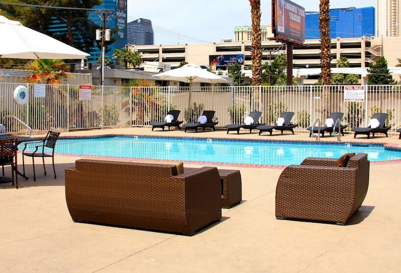 هتل Howard Johnson By Wyndham Las Vegas Near The Strip