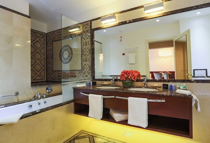 فندق International Iasi