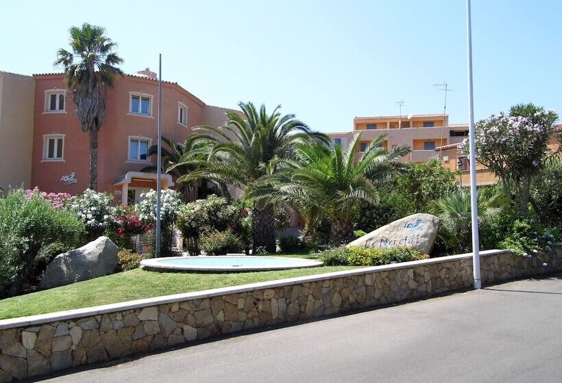 Le Nereidi Hotel & Residence Con Piscina Tennis Fitness Parcheggio Coperto Sala Conferenze