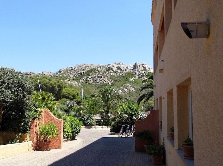 Le Nereidi Hotel & Residence Con Piscina Tennis Fitness Parcheggio Coperto Sala Conferenze