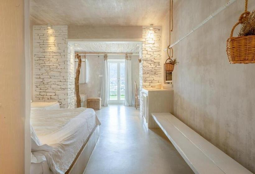 هتل Levantes Ios Boutique