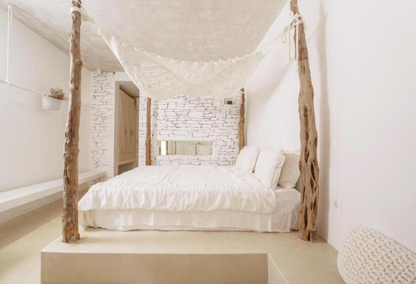 هتل Levantes Ios Boutique