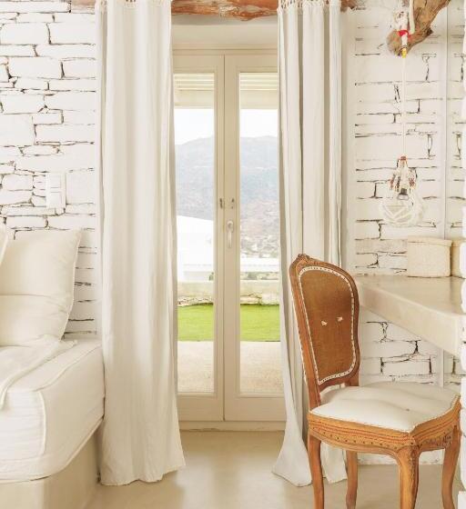 هتل Levantes Ios Boutique