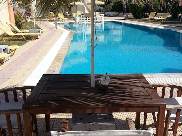 בית מלון כפרי Casa Blue Sarantis