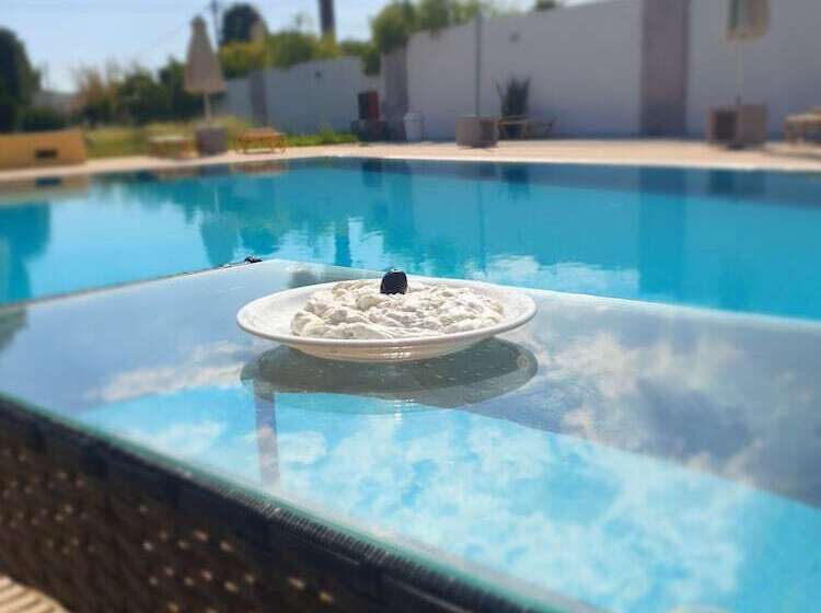 בית מלון כפרי Casa Blue Sarantis