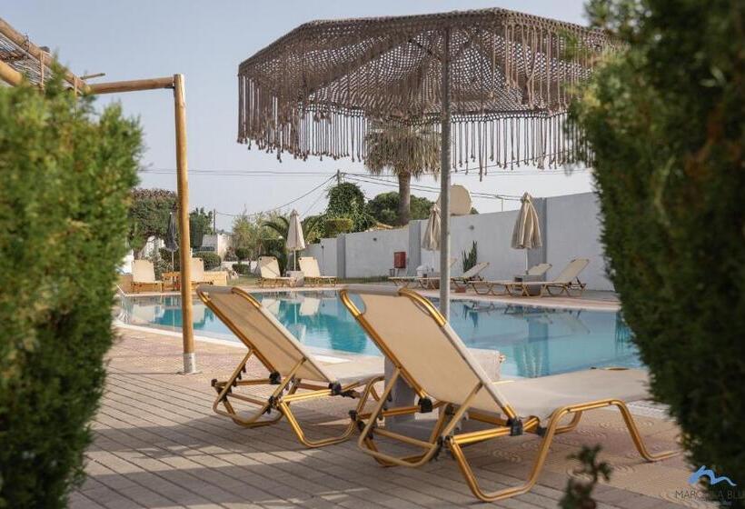 בית מלון כפרי Casa Blue Sarantis