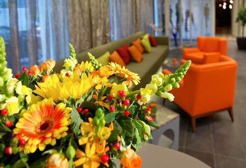 Отель Mercure Moscow Baumanskaya