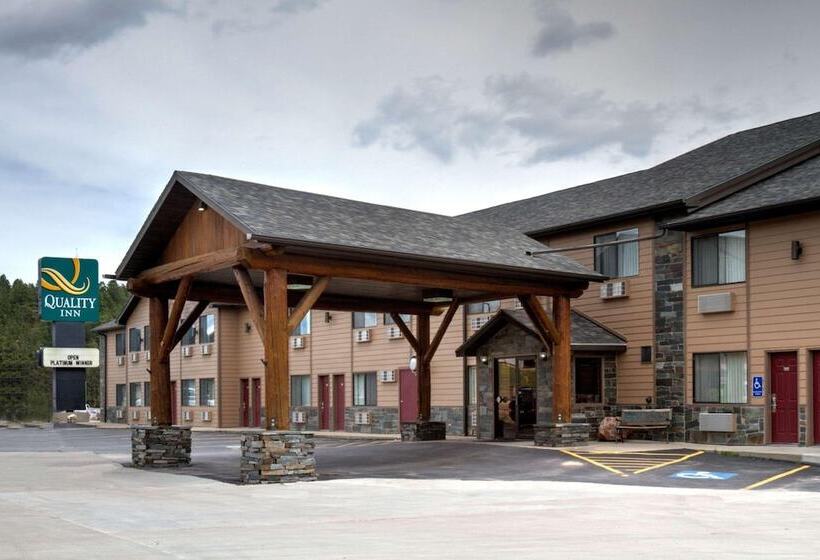 هتل Everspring Inn & Suites